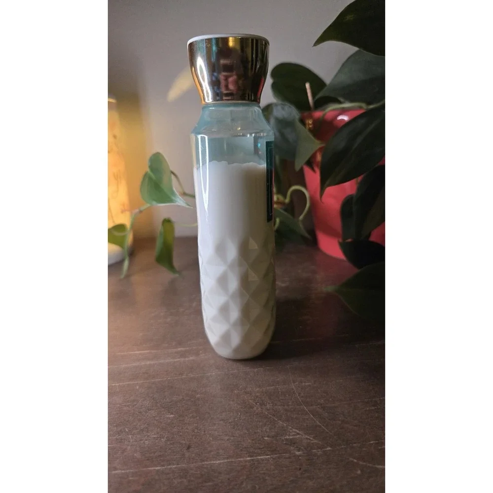 Bath & Body Works MAGIC IN THE AIR‎ Body Lotion 8 oz Shea Discontinued *READ